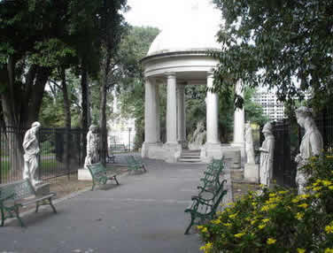 Parque Lezama - Monumento con la estatua de Ceres